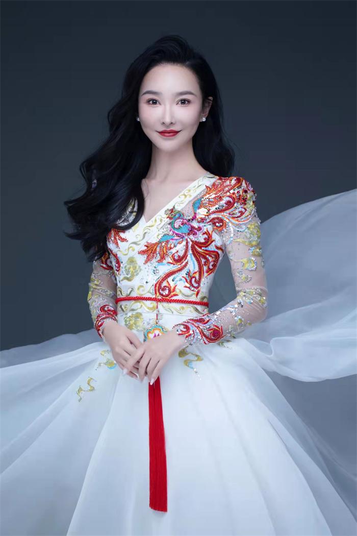王芳